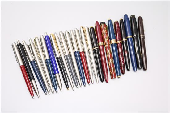 Large collection of pens inc Parker etc
